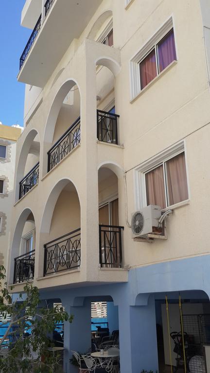 Pasianna Hotel Apartments Ларнака Экстерьер фото