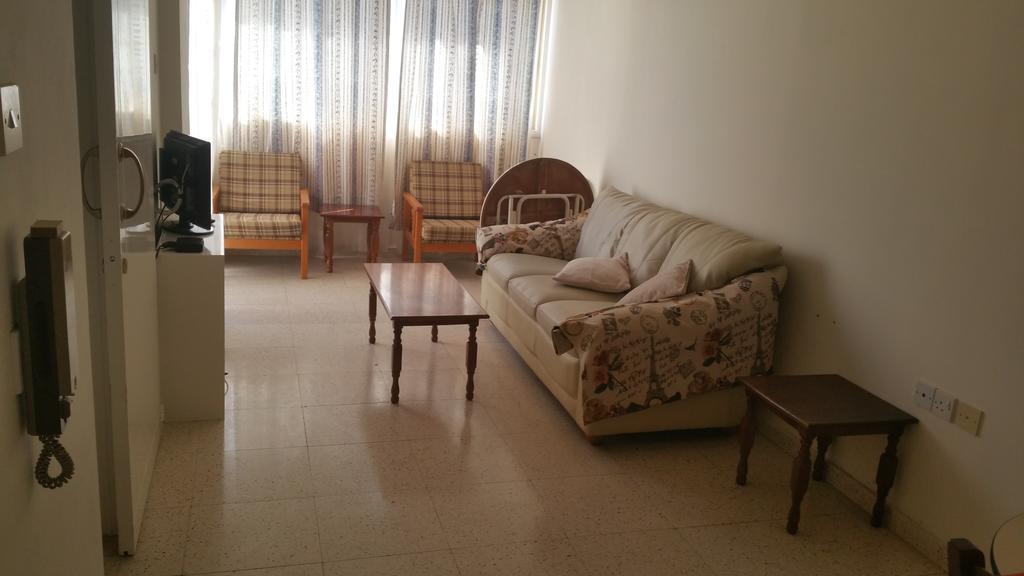 Pasianna Hotel Apartments Ларнака Экстерьер фото