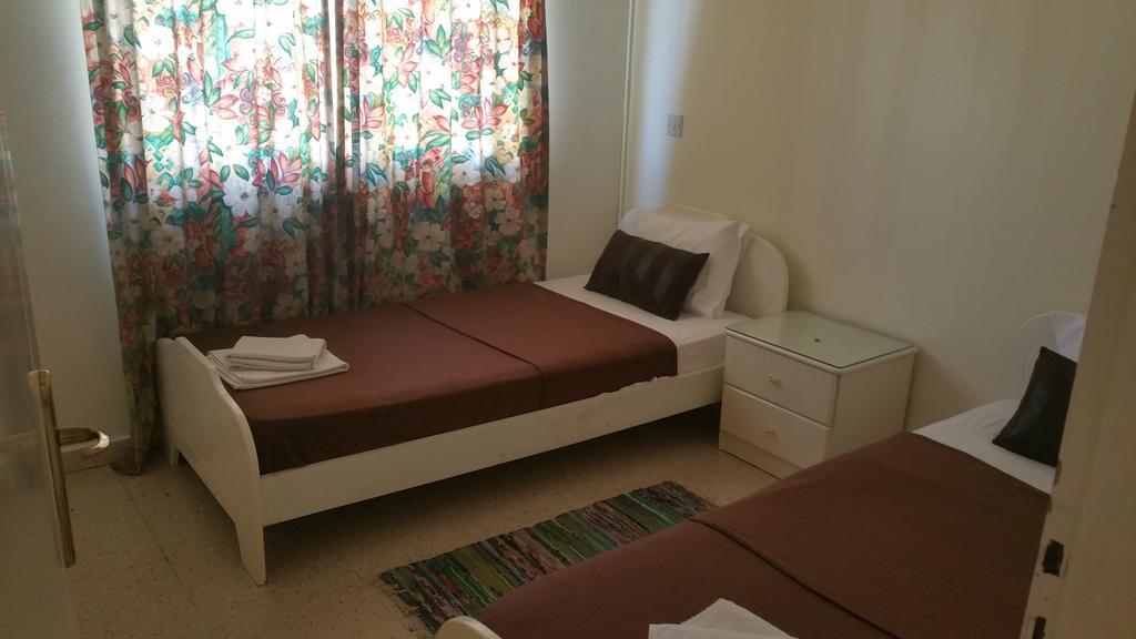 Pasianna Hotel Apartments Ларнака Экстерьер фото